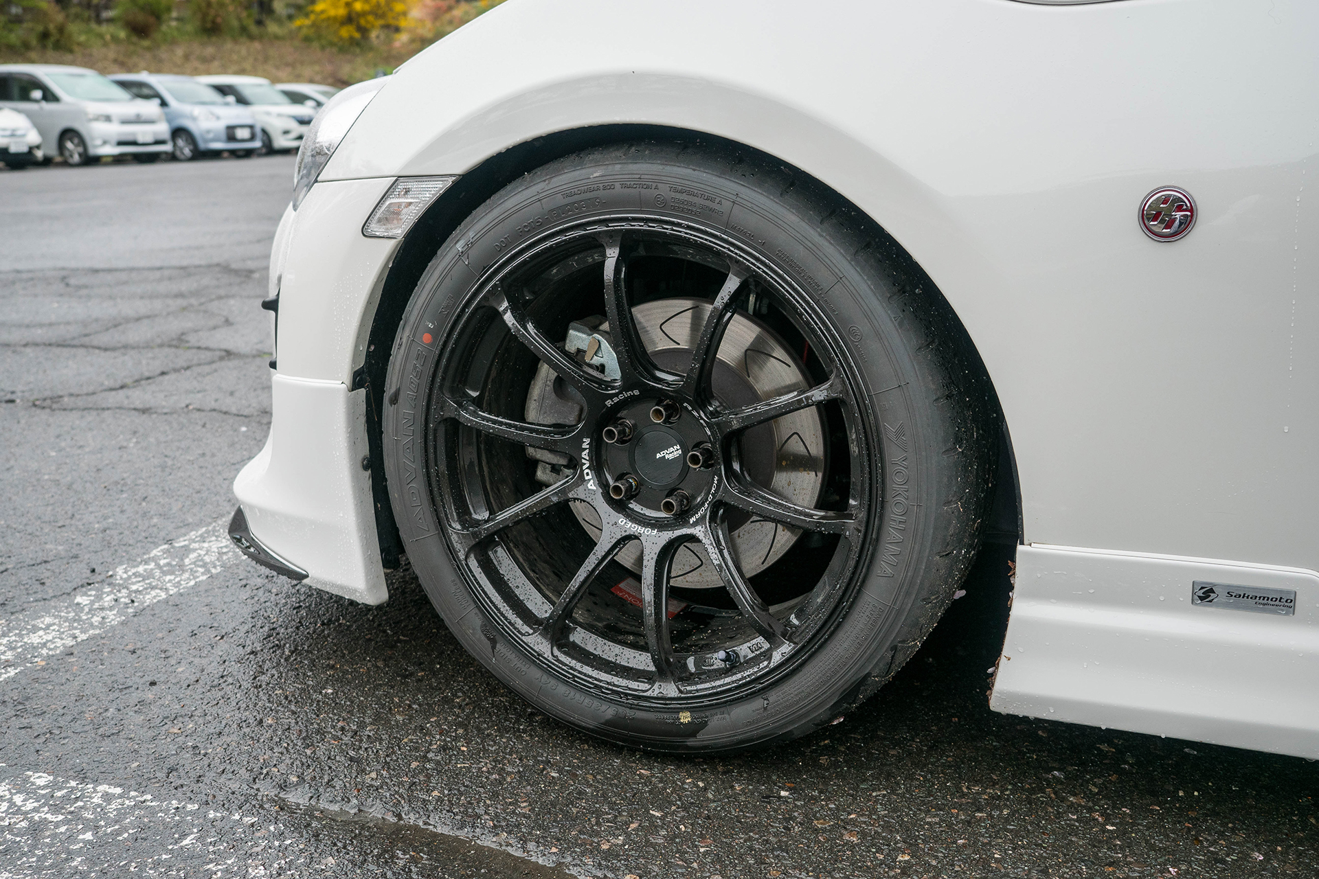 ADVAN A052の魅力って？履いたらいけない最強スポーツラジアルタイヤ | タイヤの通信販売